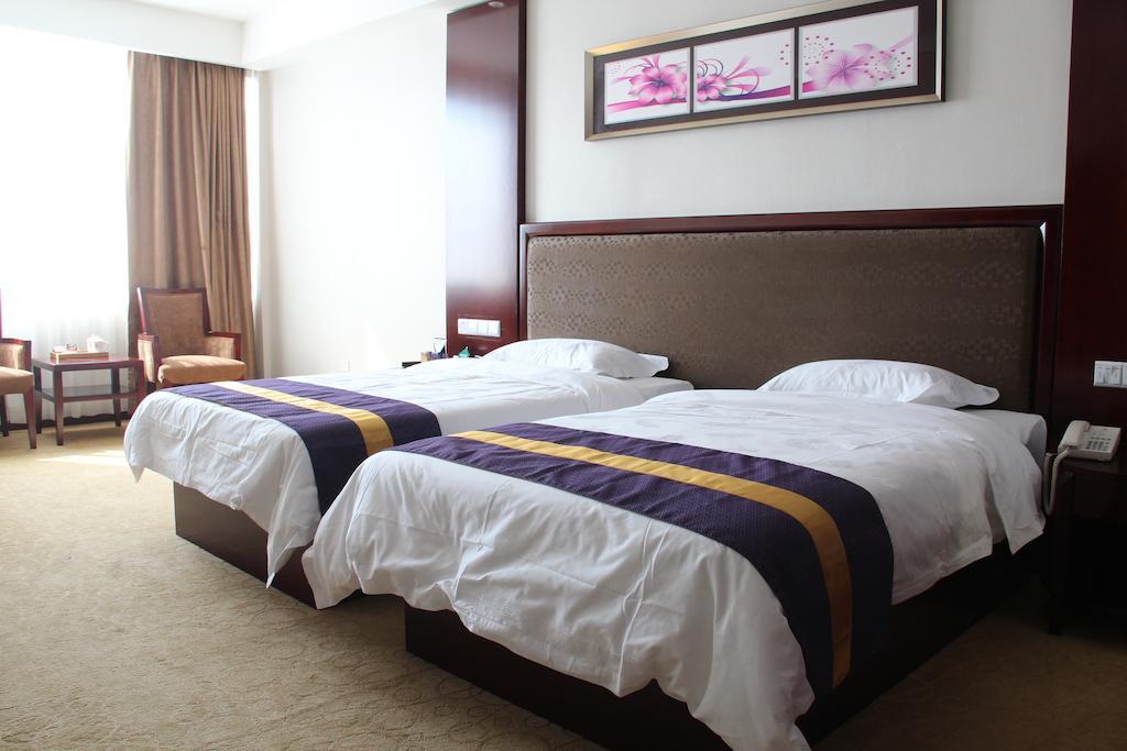 Zhuhai Platinum Holiday Hotel Kamer foto