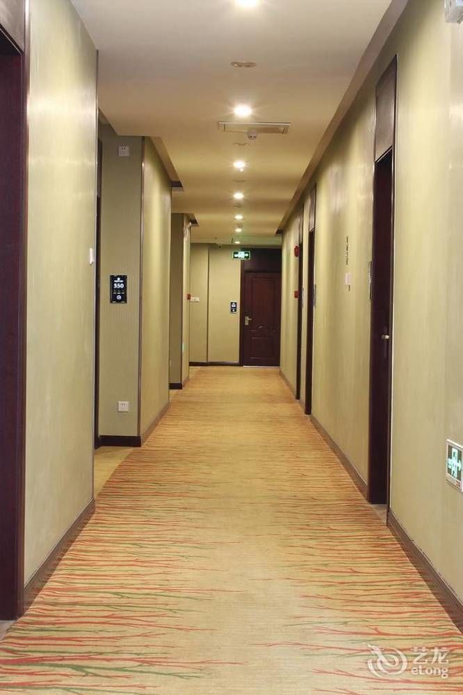Zhuhai Platinum Holiday Hotel Buitenkant foto