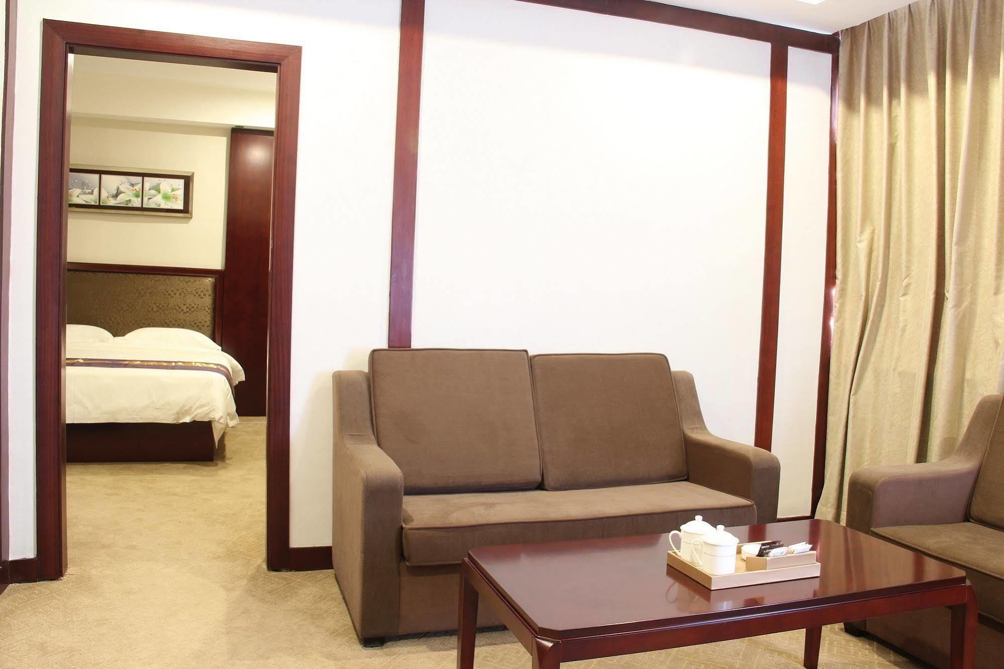Zhuhai Platinum Holiday Hotel Buitenkant foto