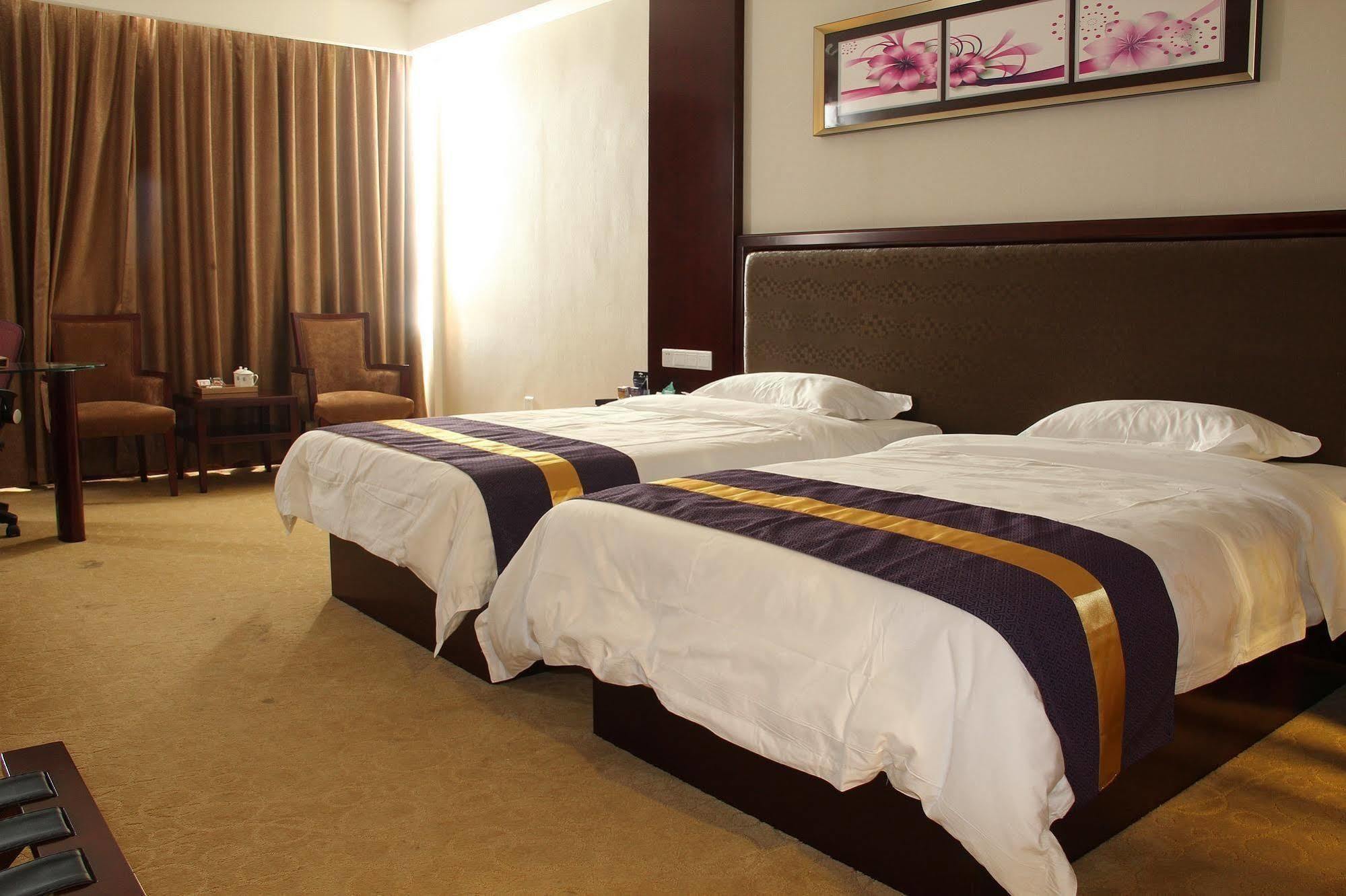 Zhuhai Platinum Holiday Hotel Buitenkant foto