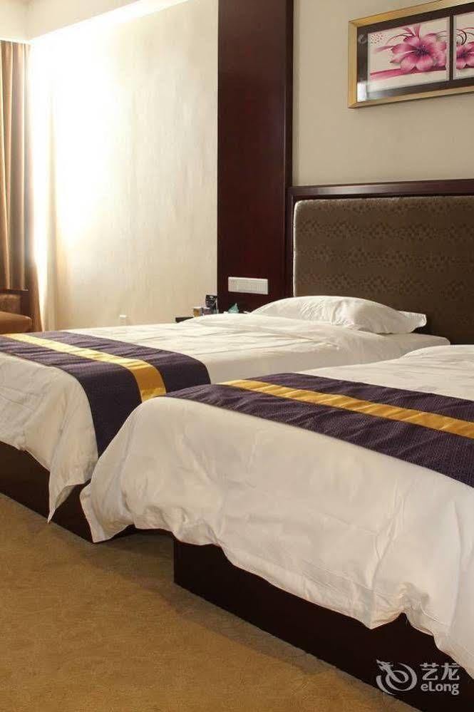 Zhuhai Platinum Holiday Hotel Buitenkant foto