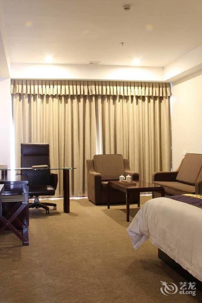 Zhuhai Platinum Holiday Hotel Buitenkant foto